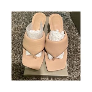 MARC FISHER Womens Beige Cici Kitten Heel Slip On Leather Thong Sandals 9.5 M